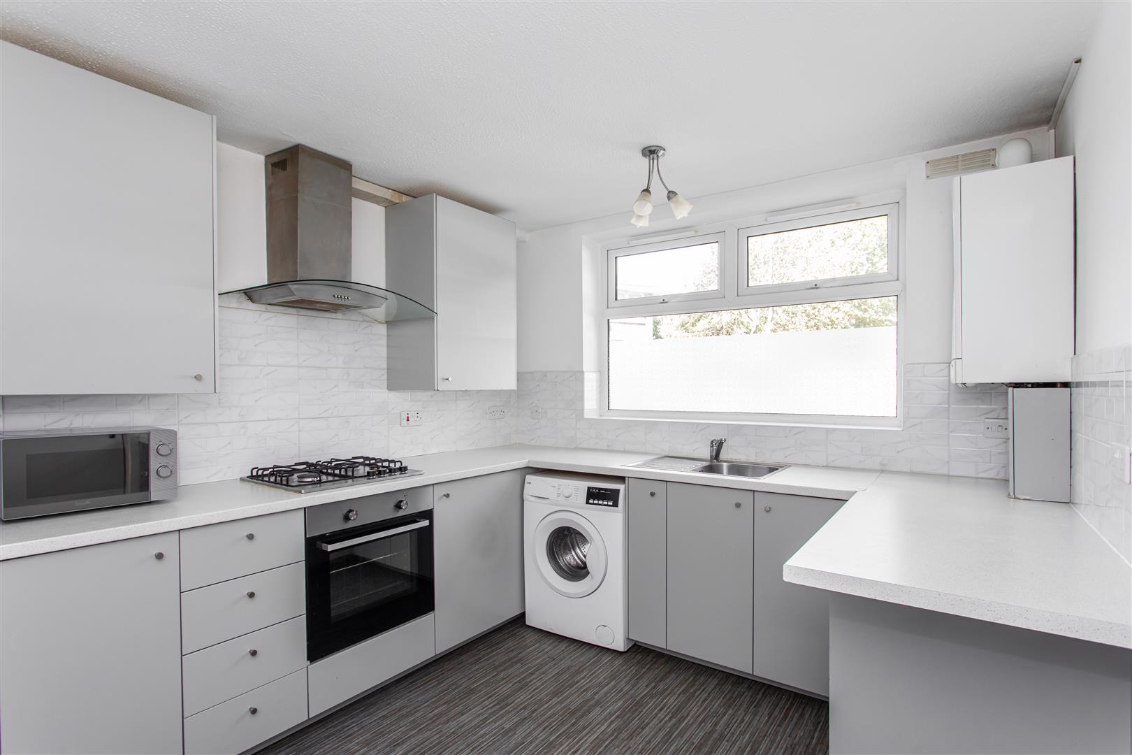 3 bed property in Gough Walk, Poplar